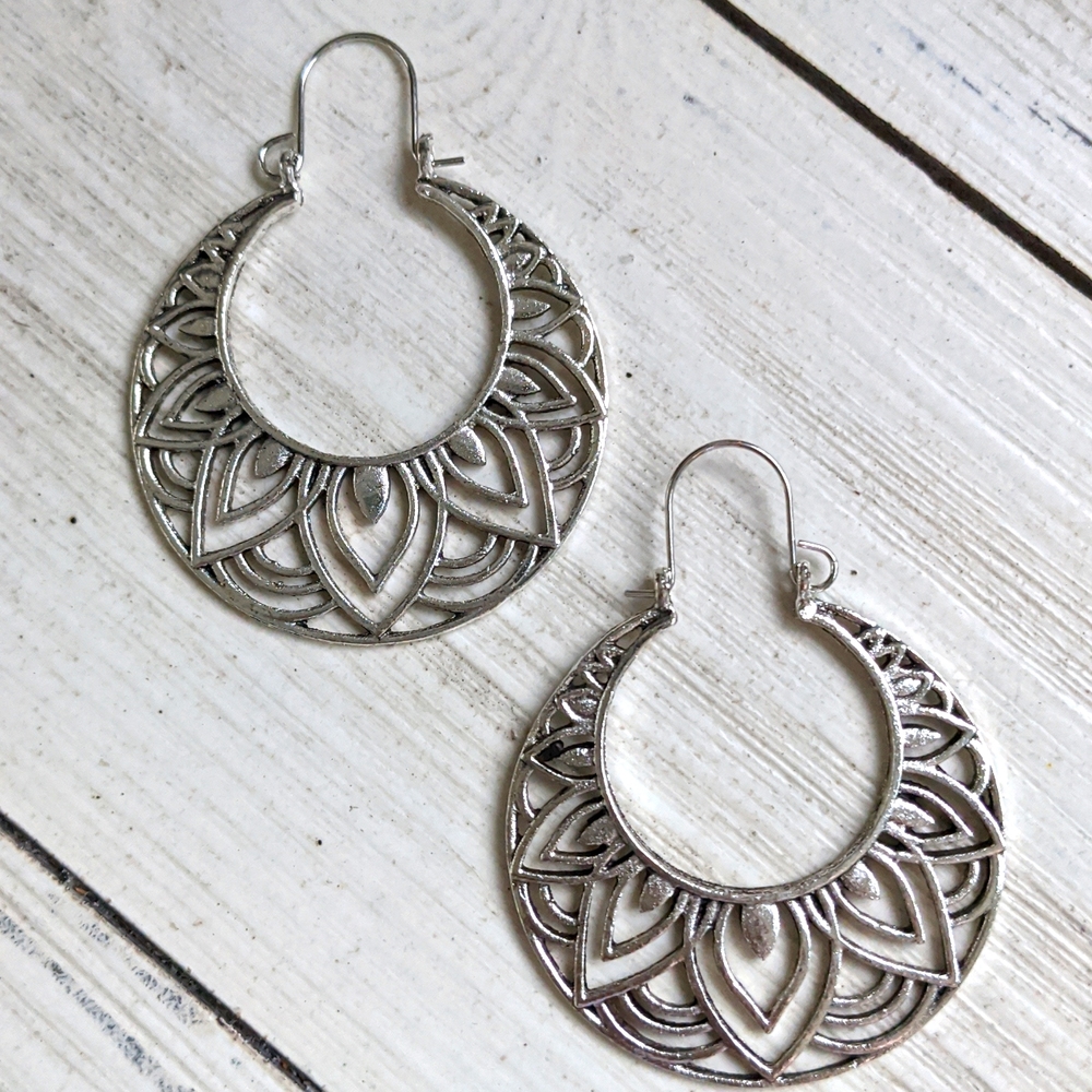 Boho Festival Chic Metal Hoop Earrings